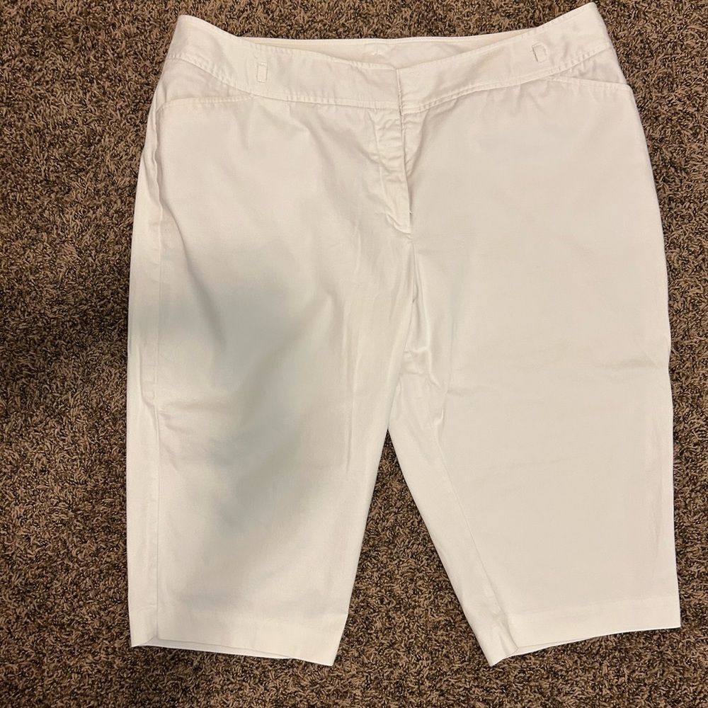 Worthington White Capri Shorts Tailored Fit